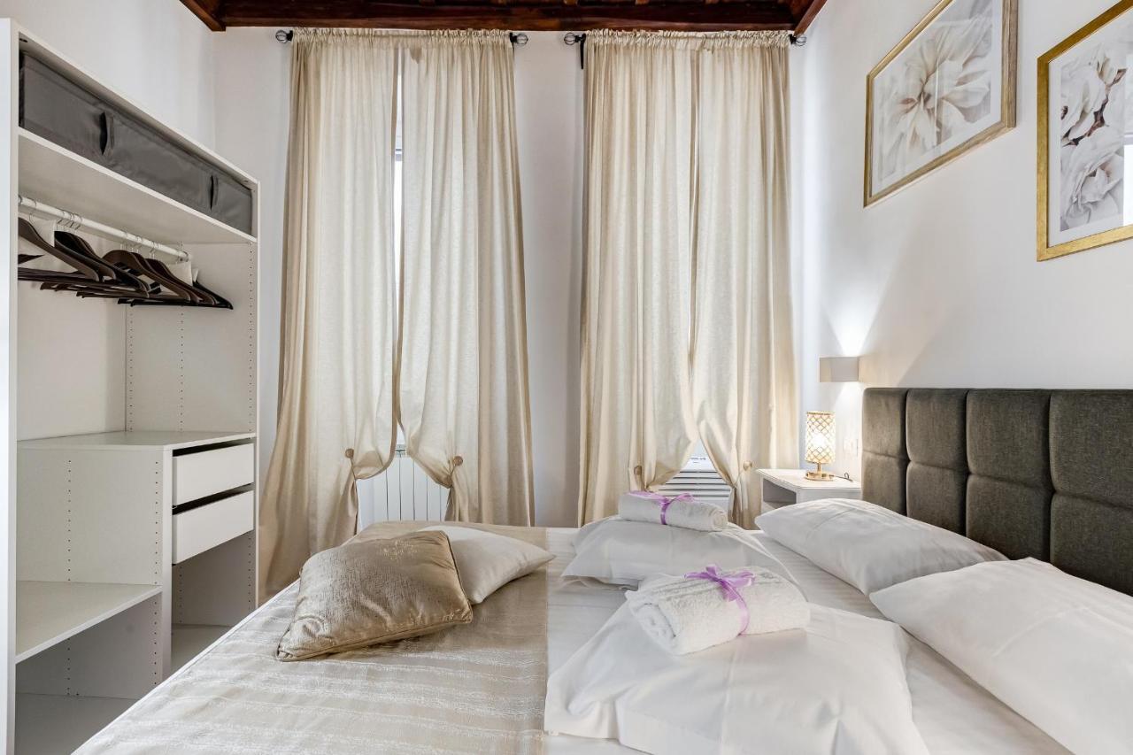 Campo Dei Fiori Royal Orchid Apartment Rome Bagian luar foto