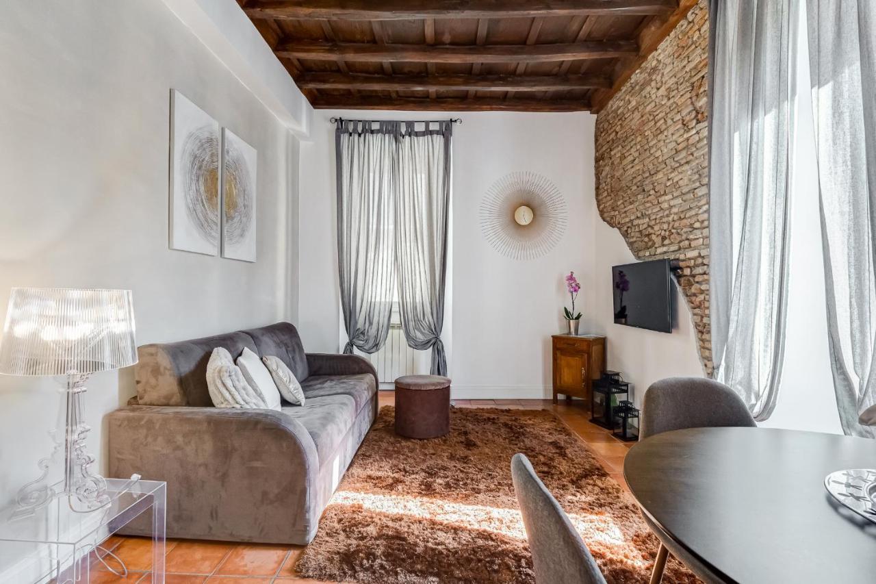 Campo Dei Fiori Royal Orchid Apartment Rome Bagian luar foto