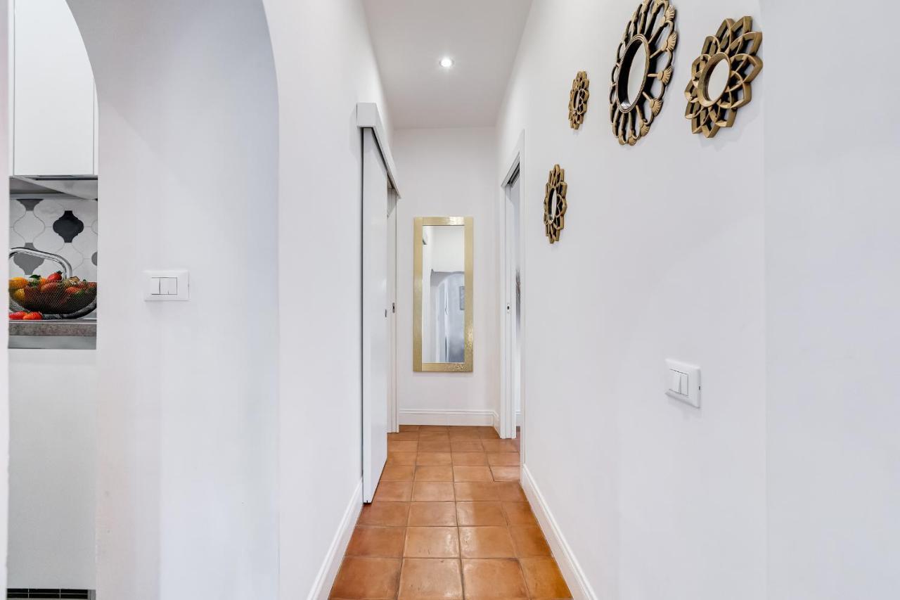 Campo Dei Fiori Royal Orchid Apartment Rome Bagian luar foto